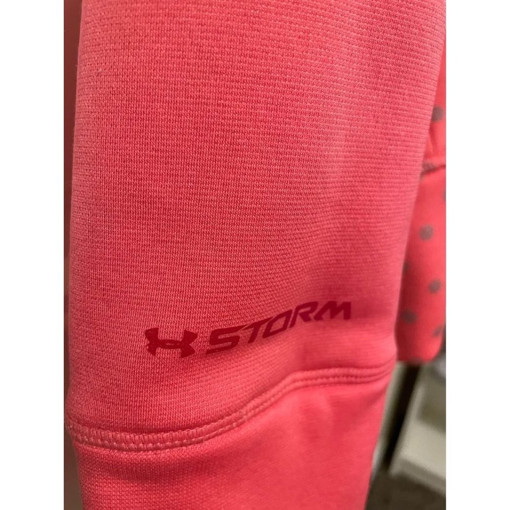 Girls size large under armour storm hoodie pink